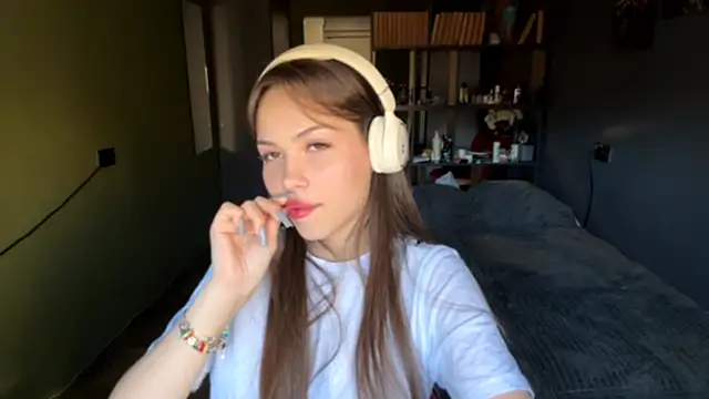 Snapshot of MysticAlisa chatting on October 21, 5:08 am MysticAlisa online show from October 21, 5:08 am