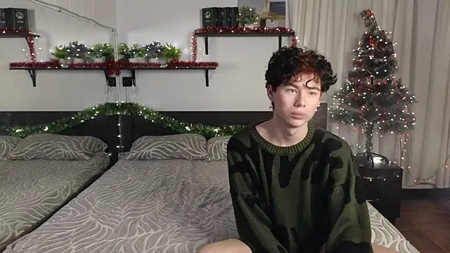 Cute Mike online show from December 21, 11:23 pm