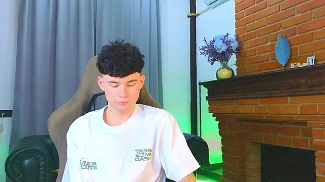 Cute Mike online show from February 17, 12:45 pm