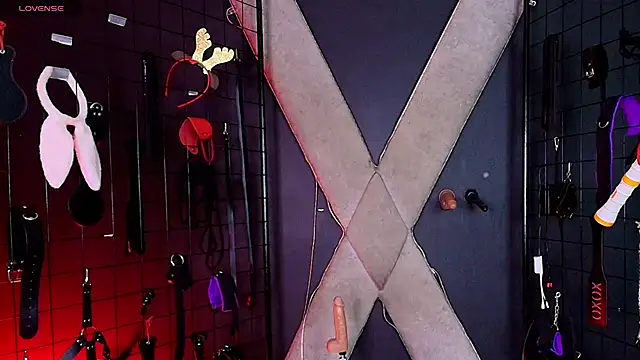 mranii queen bdsm  online show from December 4, 3:49 am