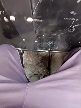 Snapshot of hemcrazy chatting on December 22, 3:14 am hemcrazy online show from December 22, 3:14 am