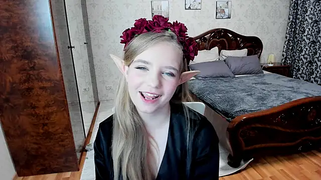 LunaCosplay online show from October 21, 7:58 pm