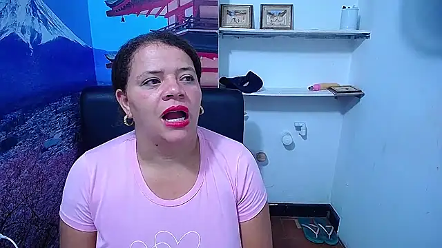 Snapshot of Biigg_xxx chatting on October 22, 10:53 pm Biigg xxx online show from October 22, 10:53 pm