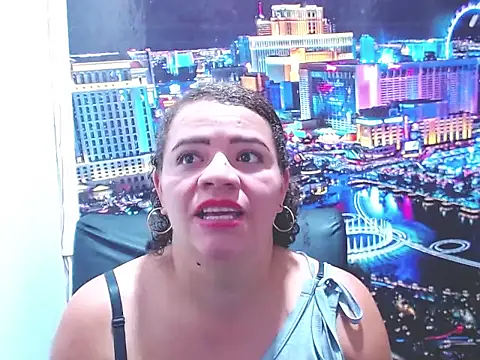 Snapshot of Biigg_xxx chatting on November 1, 1:35 pm Biigg xxx online show from November 1, 1:35 pm