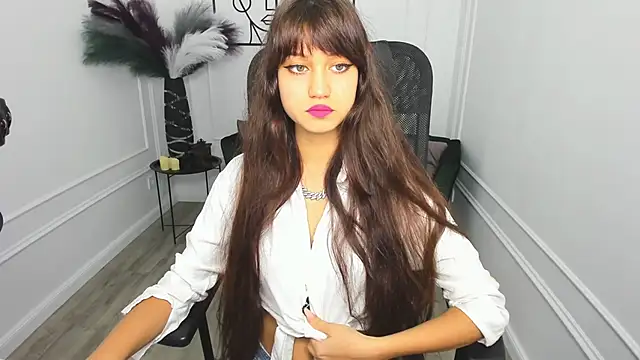 TiffanyYounge online show from November 14, 12:37 pm