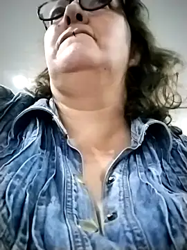 -saraqueen- online show from November 28, 8:55 pm