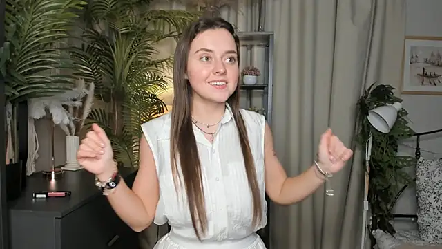 ThelmaJusto online show from October 25, 2:02 pm