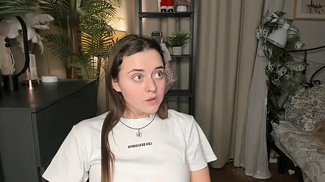 ThelmaJusto online show from December 18, 3:18 pm