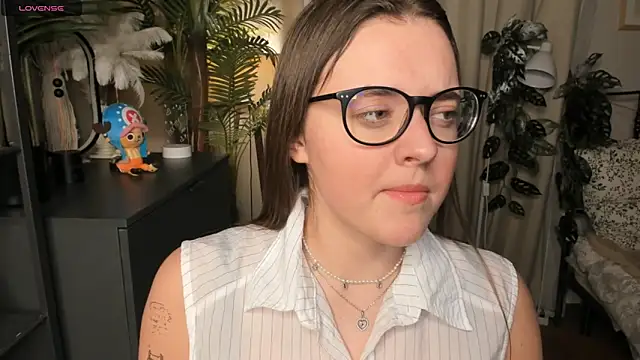 ThelmaJusto online show from February 12, 3:29 pm