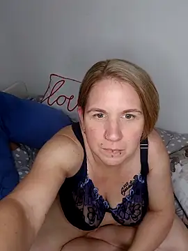 LaceyWestxx online show from October 25, 5:08 pm