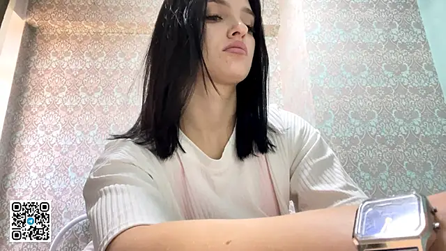 SorayaTrieger online show from October 17, 9:01 am