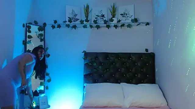 KOREN JALAA online show from January 9, 9:37 pm