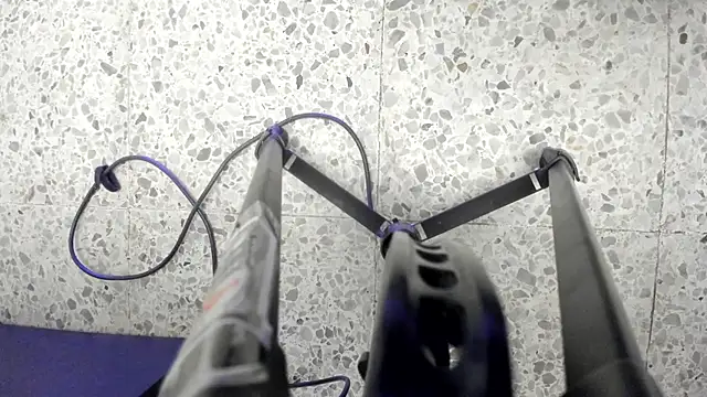 Snapshot of Leoo_Miller chatting on November 27, 4:03 am Leoo Miller online show from November 27, 4:03 am