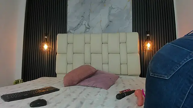 antonelasc online show from January 15, 8:12 pm