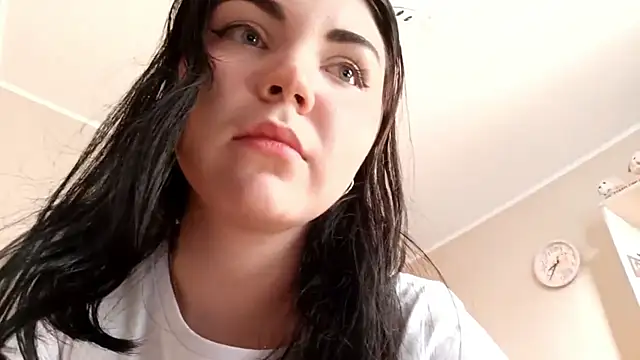 Abi bee online show from October 6, 3:37 am