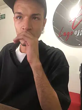 Snapshot of santyrestrepo chatting on October 9, 10:19 pm santyrestrepo online show from October 9, 10:19 pm