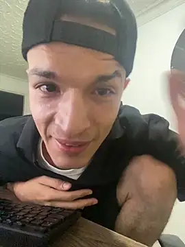 Snapshot of santyrestrepo chatting on October 28, 12:14 am santyrestrepo online show from October 28, 12:14 am