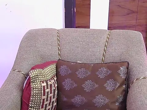 cute zaraa online show from November 27, 4:47 am