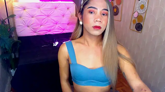 Snapshot of Seductive_nathalie chatting on October 16, 5:03 pm Seductive nathalie online show from October 16, 5:03 pm