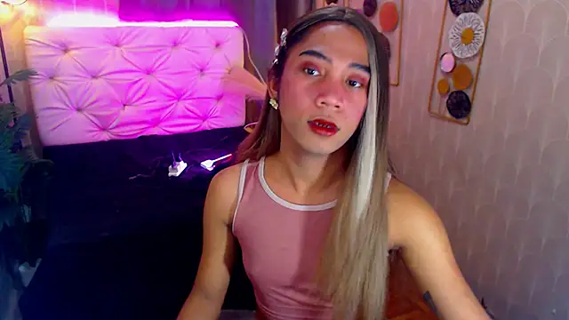 Snapshot of Seductive_nathalie chatting on October 17, 3:14 pm Seductive nathalie online show from October 17, 3:14 pm