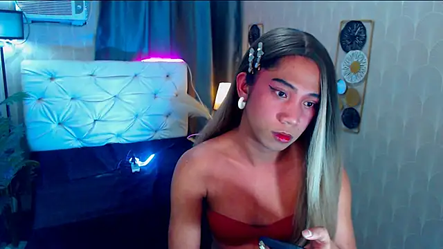 Snapshot of Seductive_nathalie chatting on October 20, 8:31 pm Seductive nathalie online show from October 20, 8:31 pm