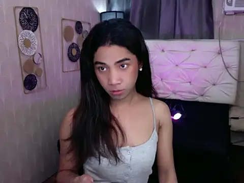 Snapshot of Seductive_nathalie chatting on November 1, 4:03 am Seductive nathalie online show from November 1, 4:03 am