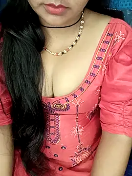 Snapshot of Rashmi_011 chatting on May 4, 11:56 pm Rashmi 011 online show from May 4, 11:56 pm