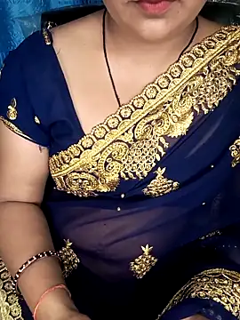 Snapshot of Rashmi_011 chatting on May 13, 3:31 pm Rashmi 011 online show from May 13, 3:31 pm