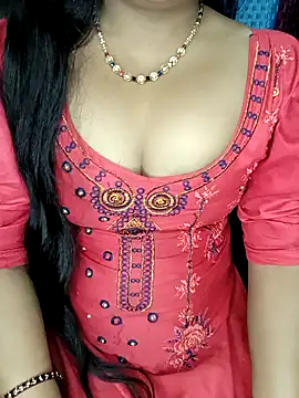 Snapshot of Rashmi_011 chatting on May 15, 3:46 am Rashmi 011 online show from May 15, 3:46 am