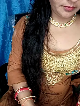 Snapshot of Rashmi_011 chatting on May 19, 11:44 pm Rashmi 011 online show from May 19, 11:44 pm