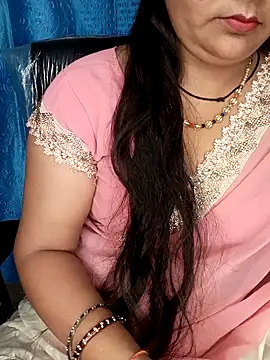 Snapshot of Rashmi_011 chatting on May 22, 11:54 pm Rashmi 011 online show from May 22, 11:54 pm