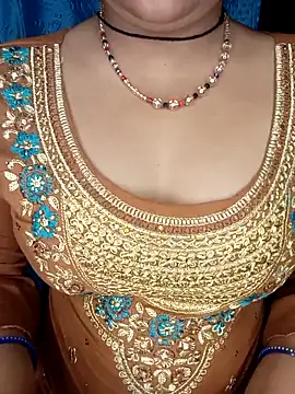 Snapshot of Rashmi_011 chatting on May 25, 9:04 am Rashmi 011 online show from May 25, 9:04 am