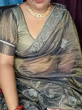 Snapshot of Rashmi_011 chatting on June 5, 1:01 am Rashmi 011 online show from June 5, 1:01 am
