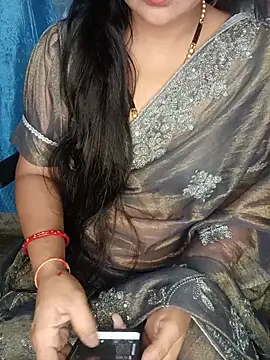 Snapshot of Rashmi_011 chatting on June 7, 12:37 am Rashmi 011 online show from June 7, 12:37 am