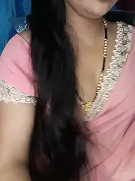 Snapshot of Rashmi_011 chatting on June 9, 12:44 am Rashmi 011 online show from June 9, 12:44 am