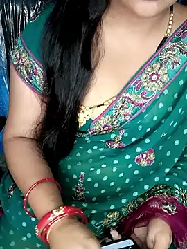 Snapshot of Rashmi_011 chatting on June 10, 12:44 am Rashmi 011 online show from June 10, 12:44 am