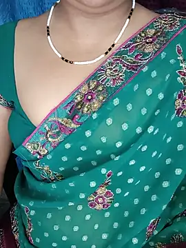 Snapshot of Rashmi_011 chatting on June 19, 12:48 am Rashmi 011 online show from June 19, 12:48 am