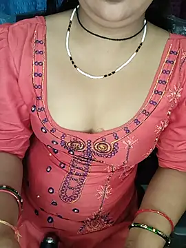 Snapshot of Rashmi_011 chatting on June 29, 12:28 am Rashmi 011 online show from June 29, 12:28 am