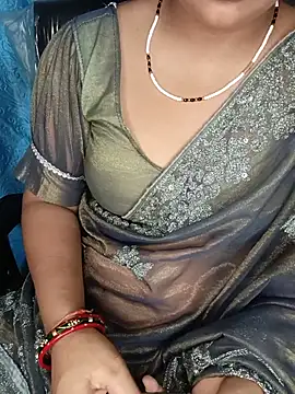 Snapshot of Rashmi_011 chatting on July 3, 12:06 am Rashmi 011 online show from July 3, 12:06 am