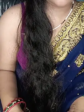 Snapshot of Rashmi_011 chatting on July 5, 4:19 am Rashmi 011 online show from July 5, 4:19 am