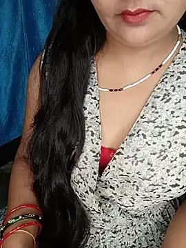 Snapshot of Rashmi_011 chatting on July 7, 12:35 am Rashmi 011 online show from July 7, 12:35 am