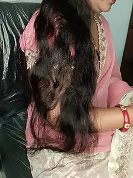 Snapshot of Rashmi_011 chatting on July 25, 12:42 am Rashmi 011 online show from July 25, 12:42 am