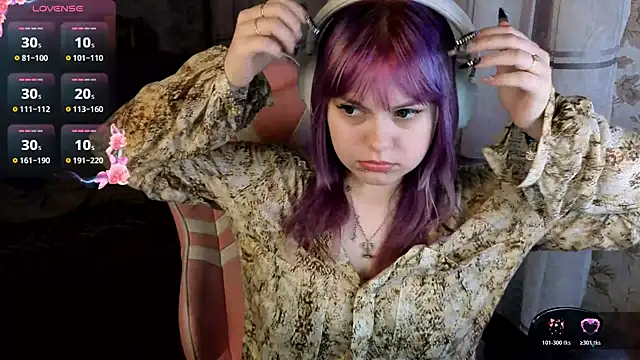 KristiBloom online show from April 22, 10:33 pm