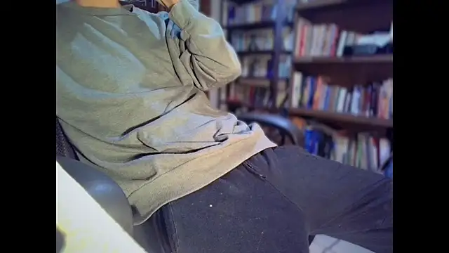 Snapshot of Ed15399 chatting on November 23, 10:04 am Ed15399 online show from November 23, 10:04 am