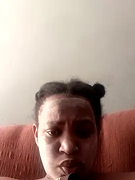 Snapshot of KinkyLunaRose chatting on October 22, 9:42 am KinkyLunaRose online show from October 22, 9:42 am