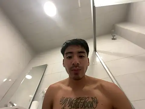 Snapshot of giooo5828 chatting on November 10, 2:32 am giooo5828 online show from November 10, 2:32 am