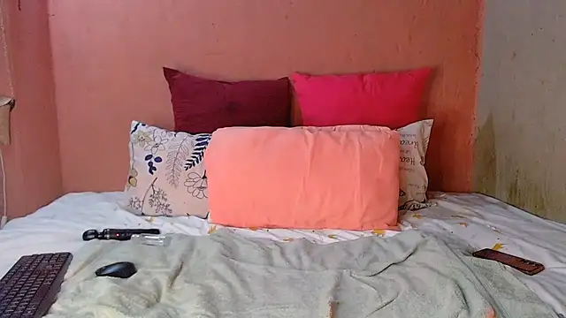 Bigboobsbooty online show from July 18, 1:32 am