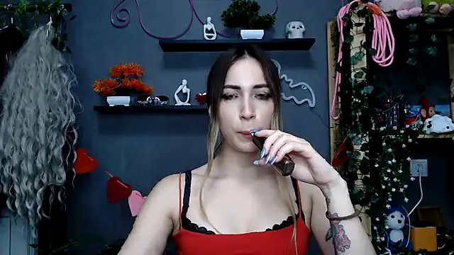Walleriana online show from October 17, 9:17 pm