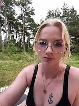 LinaLeana online show from June 3, 12:52 pm