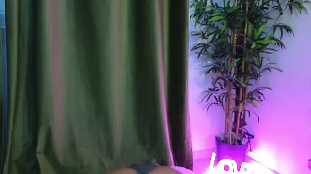 Ashley luxx online show from January 17, 6:18 am